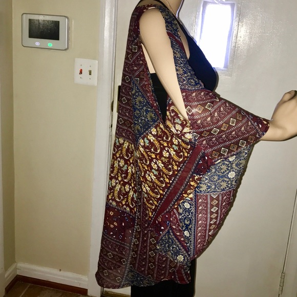 Gold / Burgundy Cut Out Kimono - Picture 9 of 14